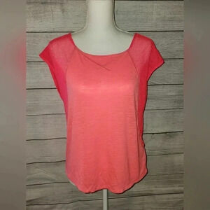 American Eagle Athletic Tee With Mesh Inserts Size Medium